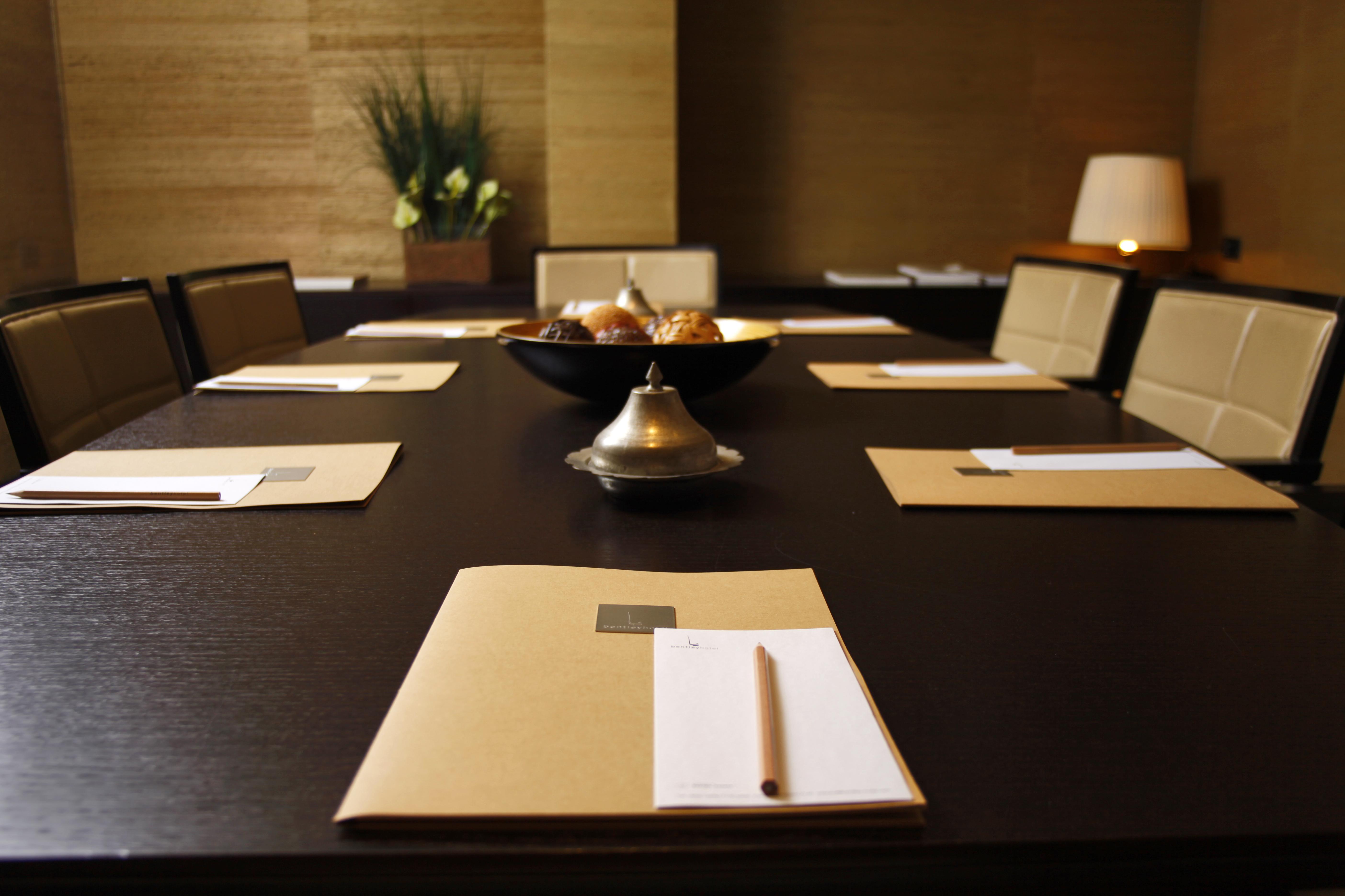 Bentley Hotel Bosphorus - Special Class Stambuł Zewnętrze zdjęcie A meeting room at a hotel