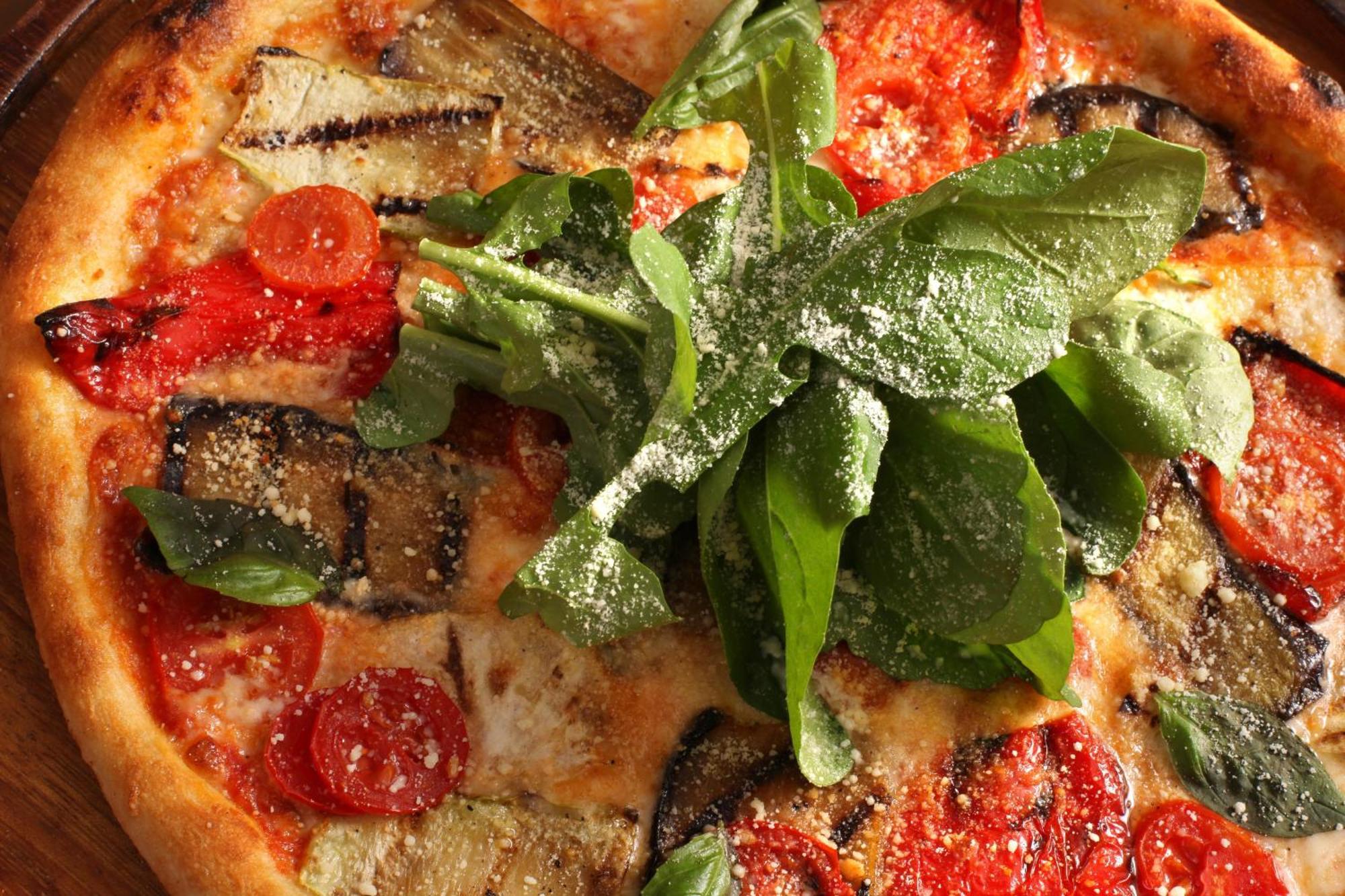 Bentley Hotel Bosphorus - Special Class Stambuł Zewnętrze zdjęcie Pizza with arugula